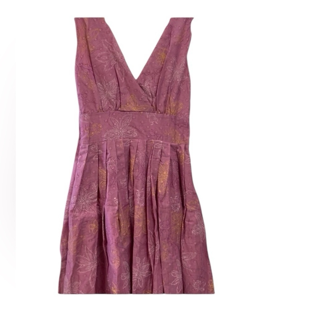 Aryeh gorgeous sleeveless dress embroidered pattern lined